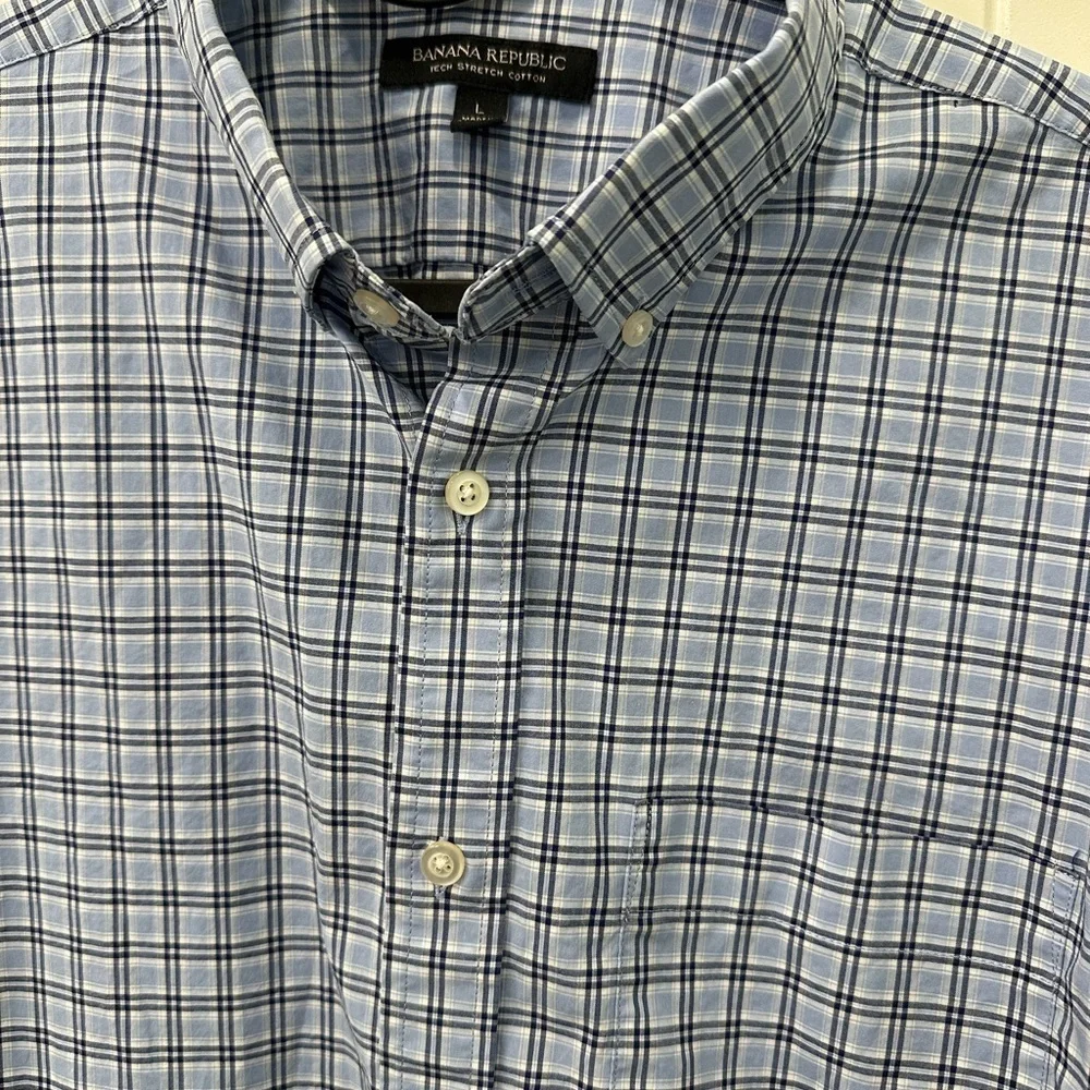 Banana Republic Men's Blue Plaid Button Down Shirt